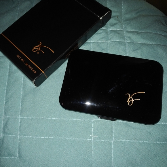 COPY - Victoria Jackson peach blusher - Picture 4 of 5